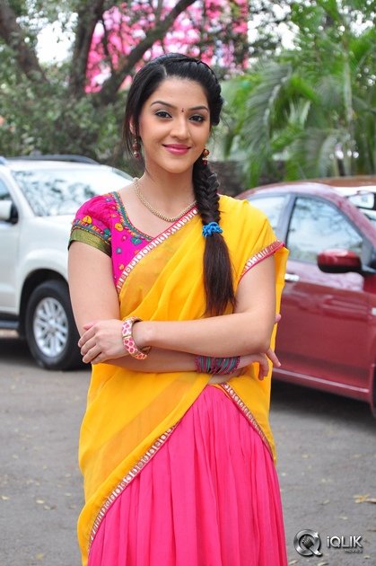 Mehreen-at-Krishna-Gadi-Veera-Prema-Gaadha-Movie-Press-Meet